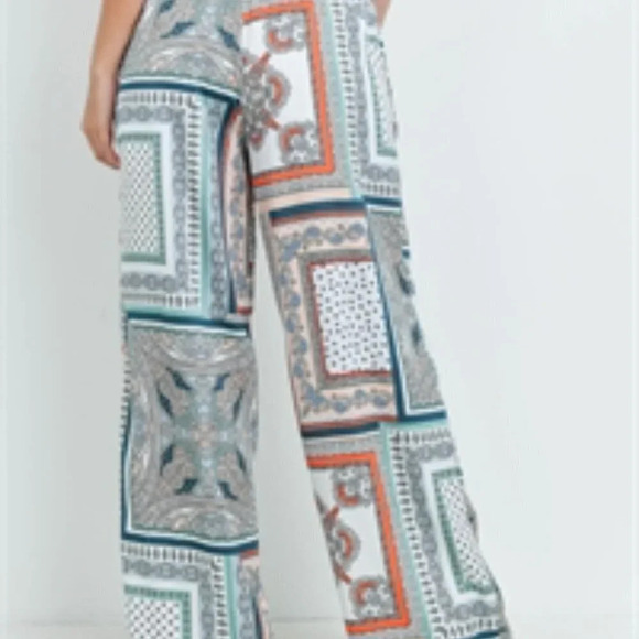 Womens Mutli-Color Aztec Pattern Pants - Picture 2 of 5